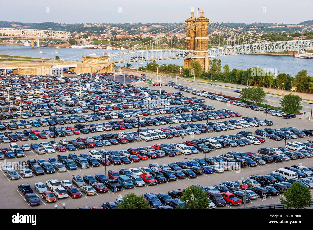 Ohio river vehicles hires stock photography and images Alamy