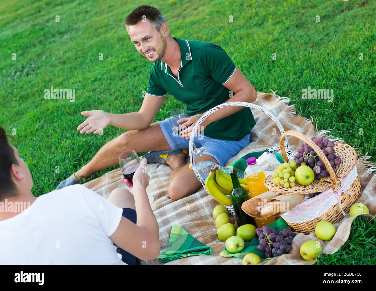 French young people picnic hi-res stock photography and images - Alamy