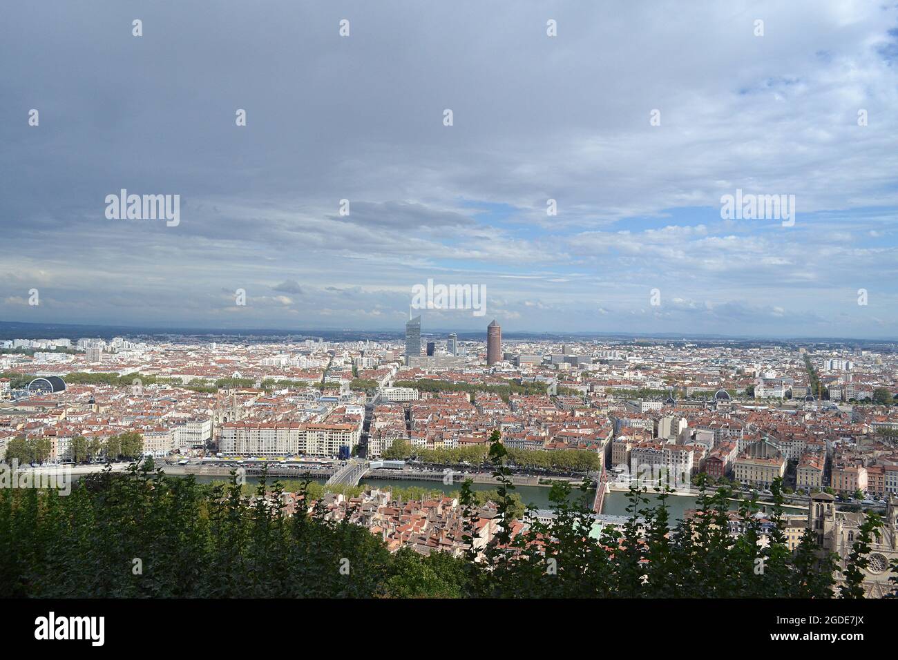 Ville de Lyon en France, vue sur les tours de la Partdieu depuis la cathédrale de Fourvière Stock Photo