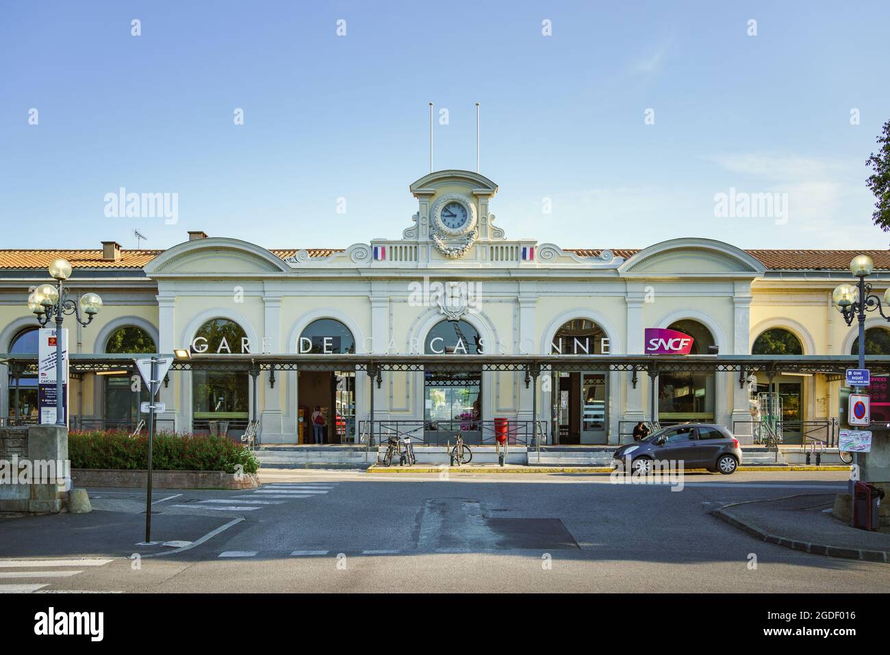 Carcassonne airport terminal france hi-res stock photography and images -  Alamy