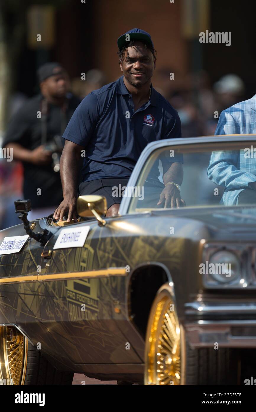 Edgerrin James, Class of 2020 enshrinee, during the Pro Football Hall of Fame parade, Saturday, Aug. 7, 2021, in Canton, Ohio. (Max Siker/Image of Sport) Stock Photo