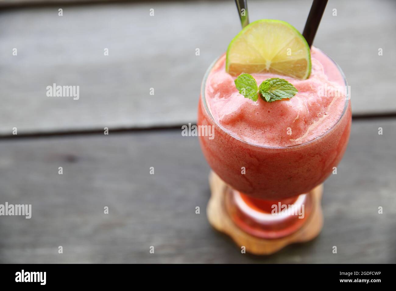 strawberry milk shake Stock Photo - Alamy