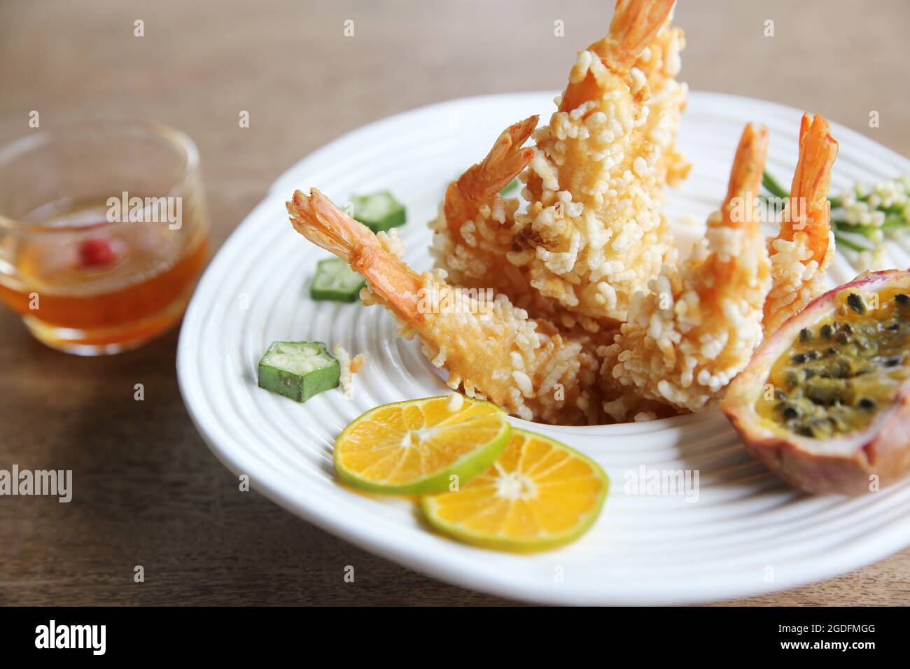 Fried Shrimp in thai style Stock Photo - Alamy