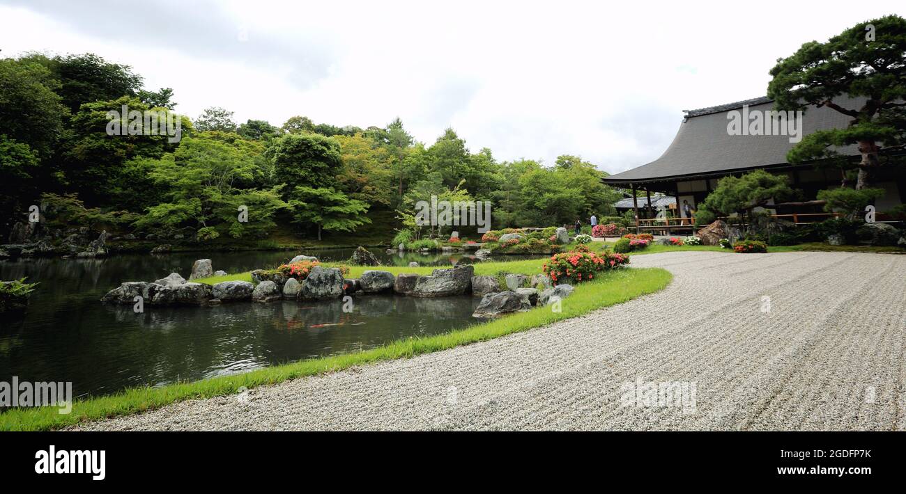 Japanese garden in kyoto japan Stock Photo Alamy