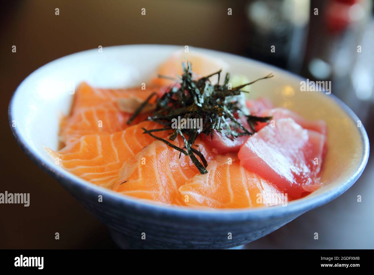 Salmon and tuna sushi don Stock Photo Alamy