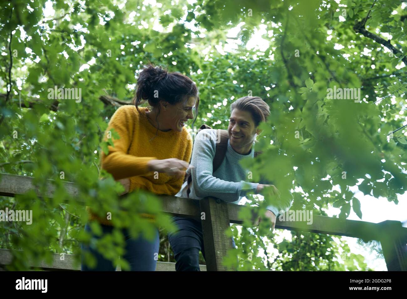 Male hiker looking up hi res stock photography and images Alamy