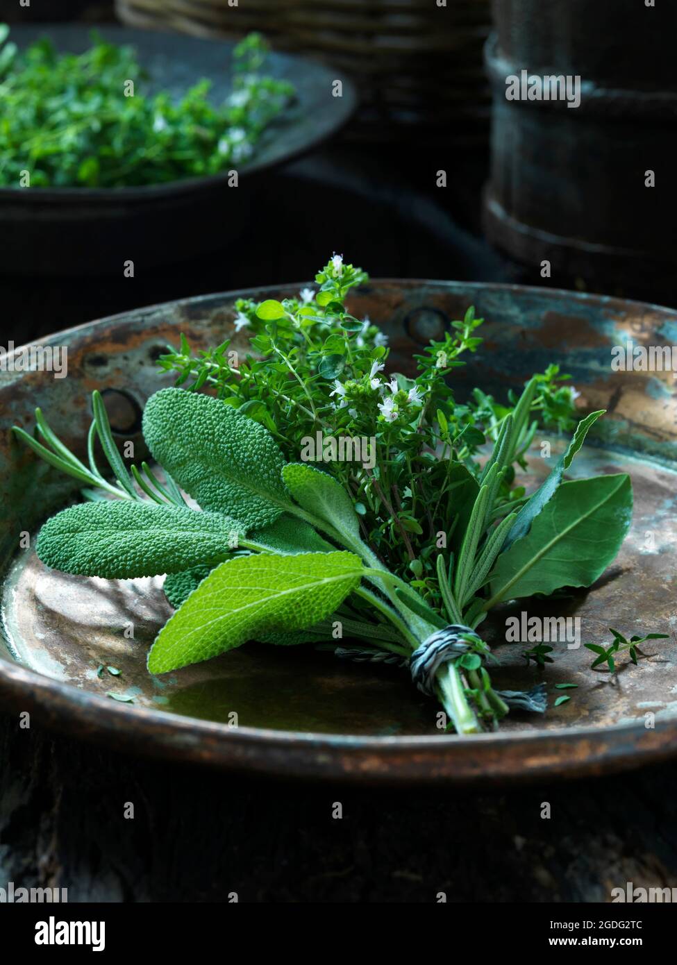 Bouquet Garni fresh herbs Stock Photo - Alamy