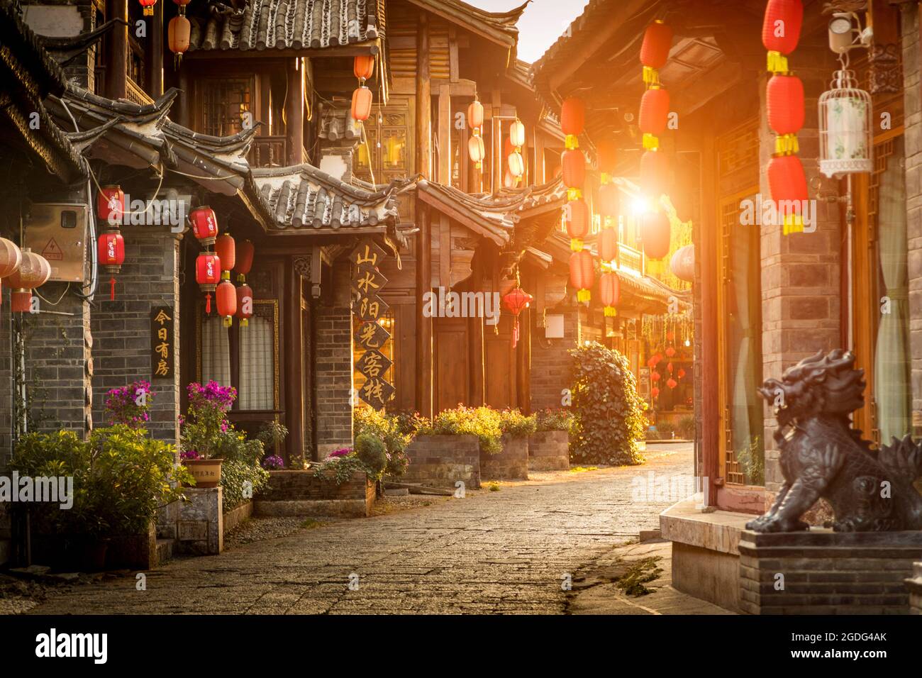 Old town of Lijiang at sunrise, Yunnan, China Stock Photo