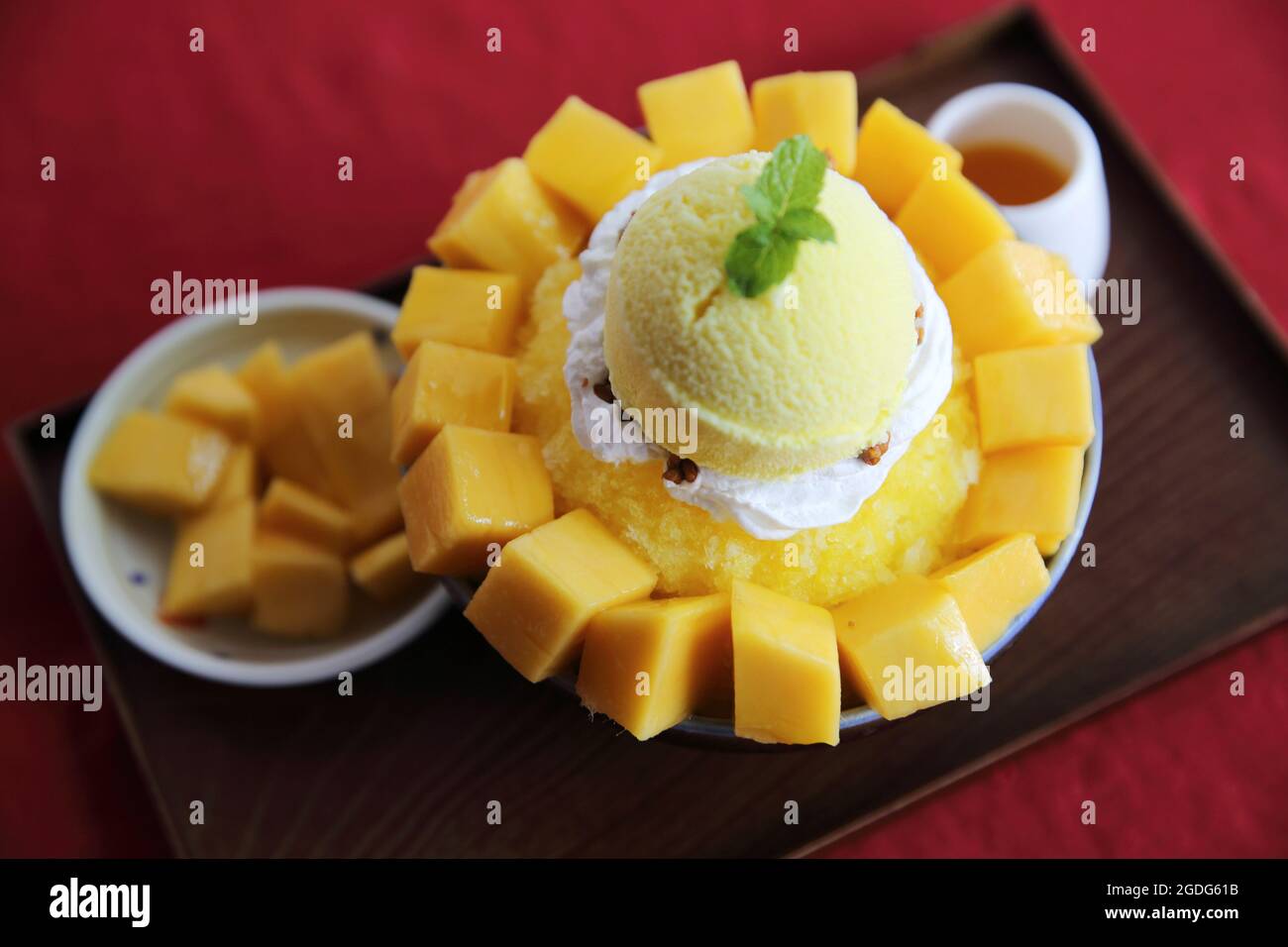 Shaved Ice dessert with Fresh Mango Stock Photo Alamy