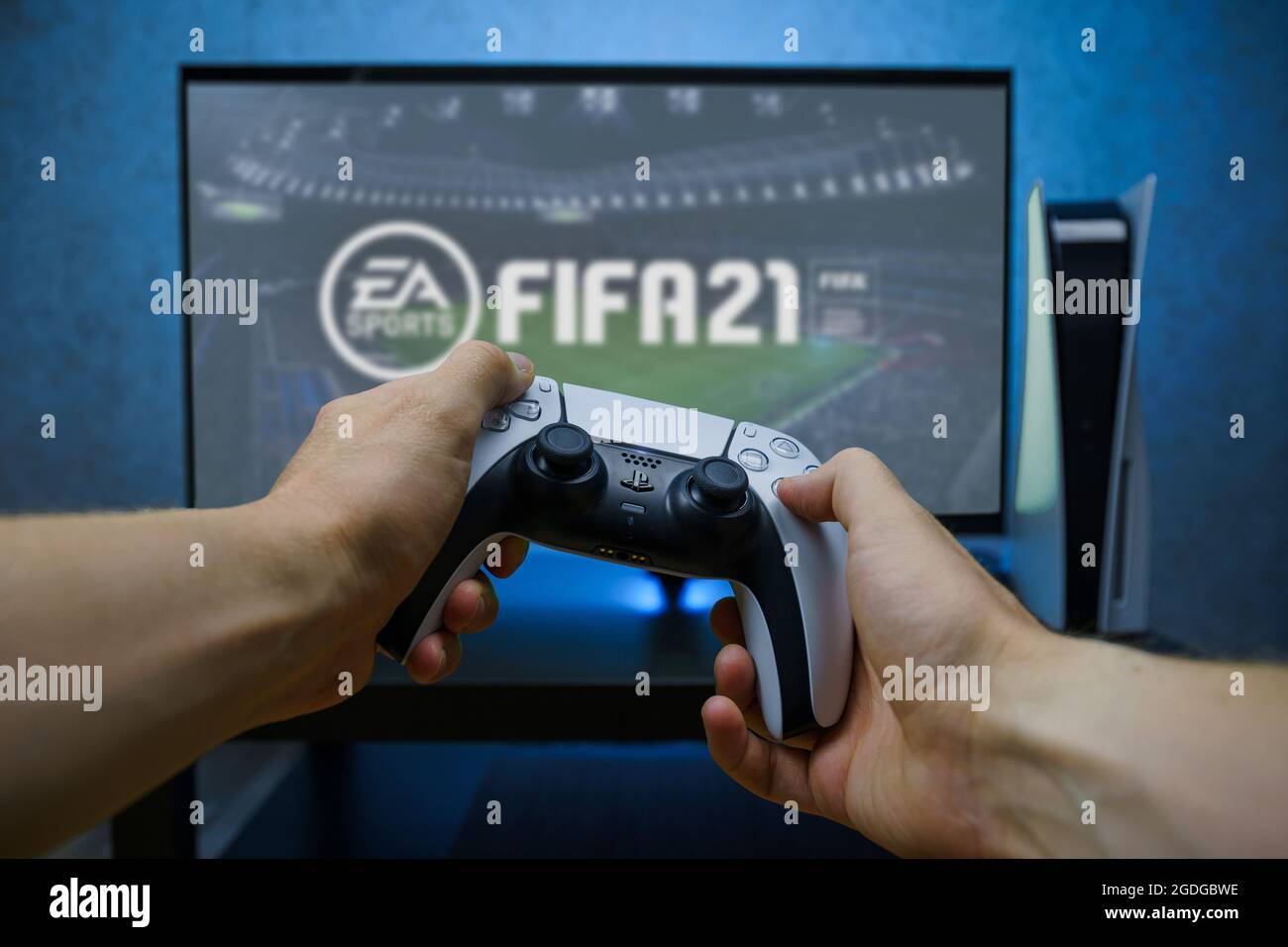Ps5 controller hi-res stock photography and images - Page 7 - Alamy