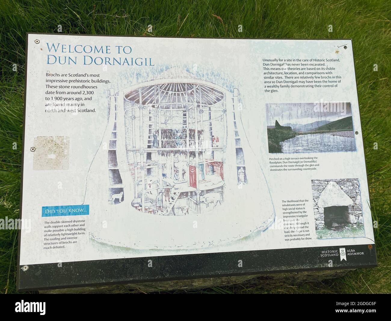 DUN DORNAIGIL Iron Age broch in Sutherland, Scottish Highlands. Photo: Tony Gale Stock Photo