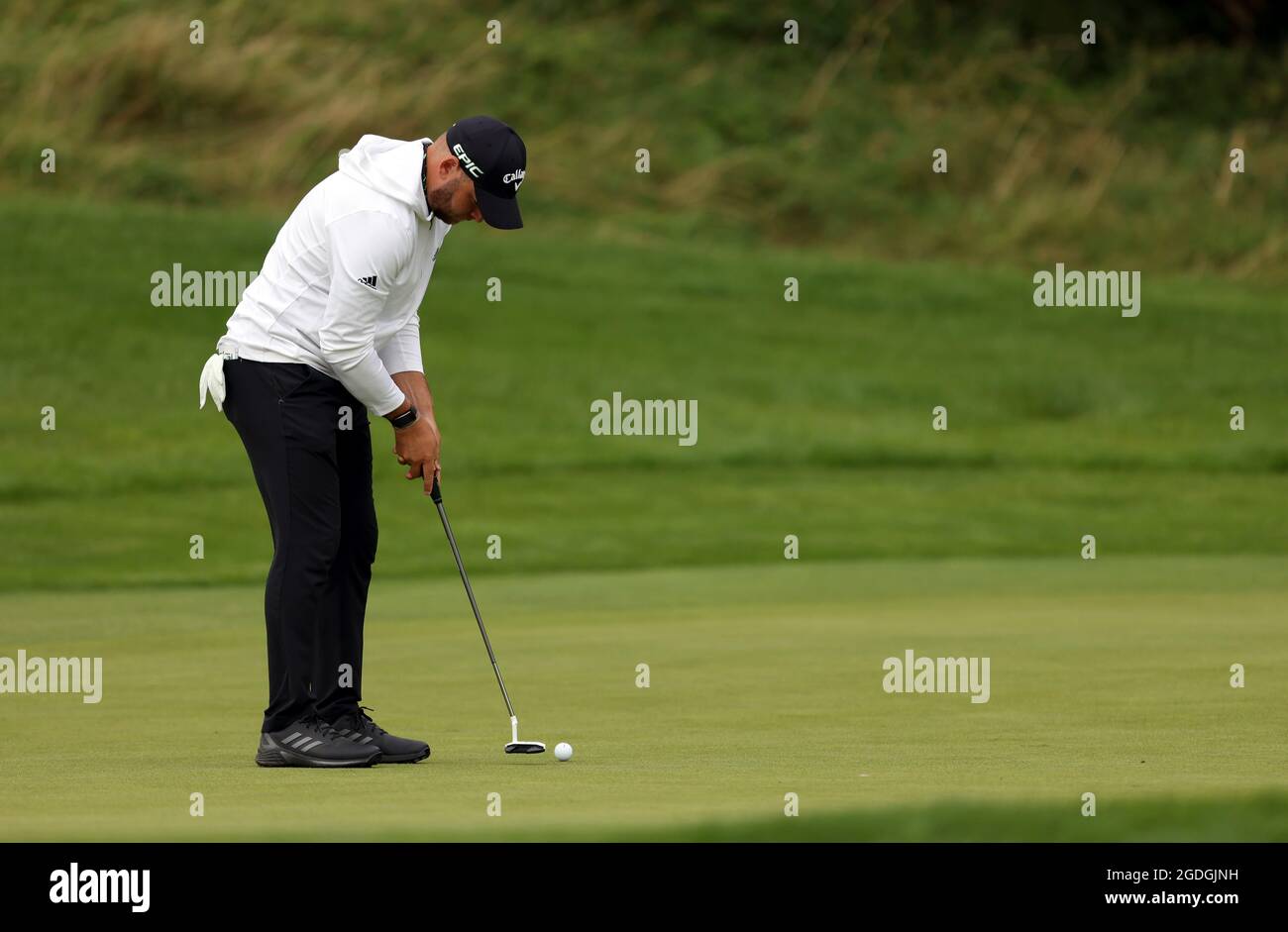 Jordan Smith putting on the 8th during day two of the Cazoo Classic at