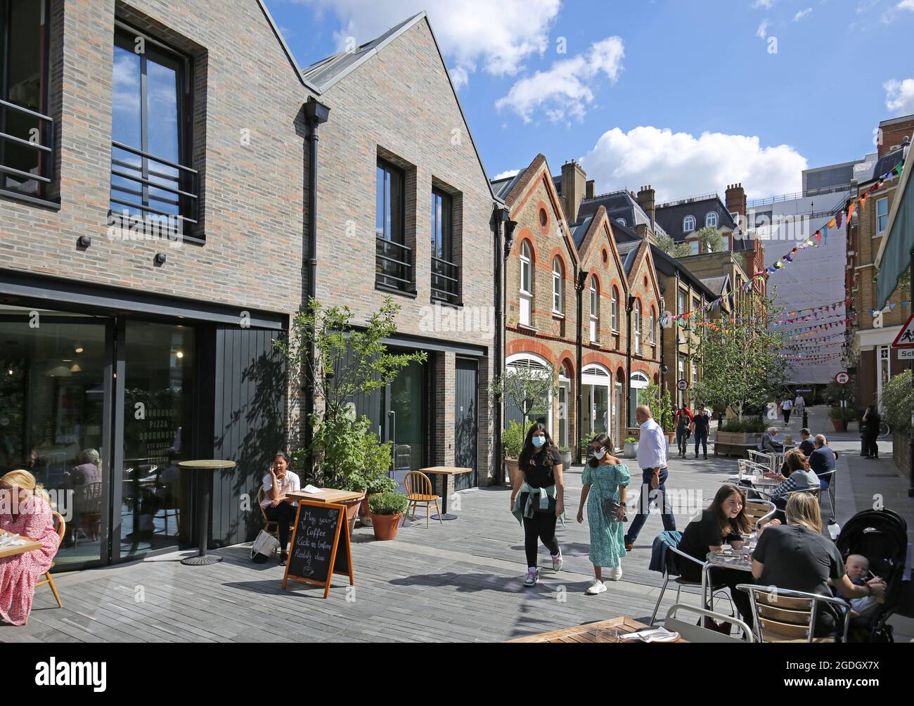 Pavilion road cafes bars hires stock photography and images Alamy