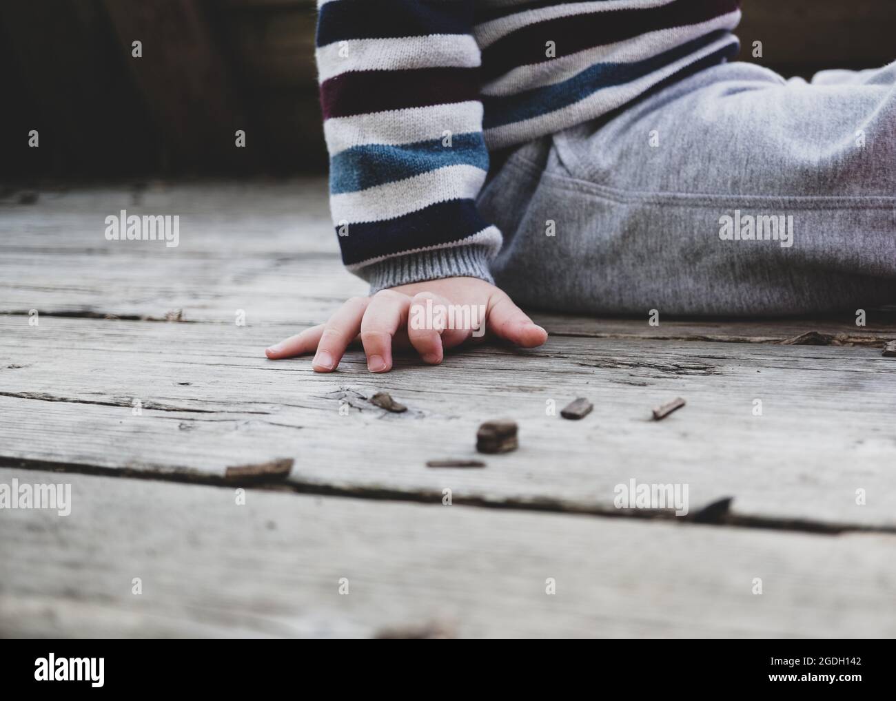 Grabbing wood pieces hires stock photography and images Alamy