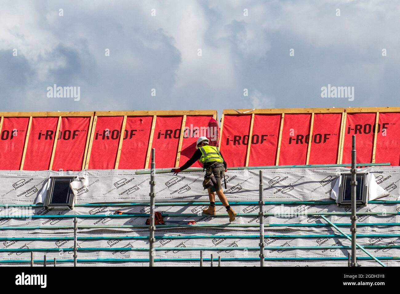 Guttering side on hires stock photography and images Alamy