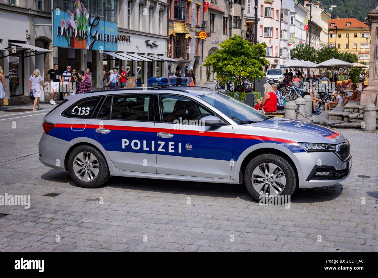 AUSTRIA, EUROPEn Police Car in the city of Innsbruck - INNSBRUCK, AUSTRIA,  EUROPE - JULY 29, 2021 Stock Photo - Alamy