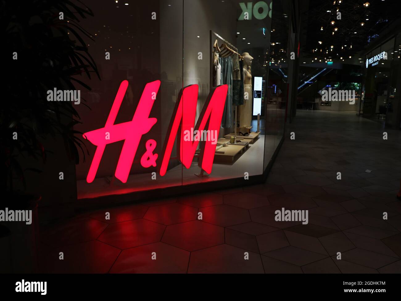 Shopping mall gothenburg hires stock photography and images Alamy