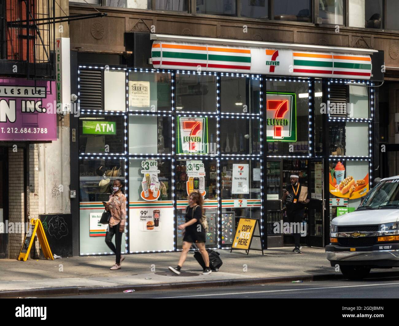 7 Eleven Convenience Store on Avenue of the Americas, NYC,USA, 2021 Stock Photo
