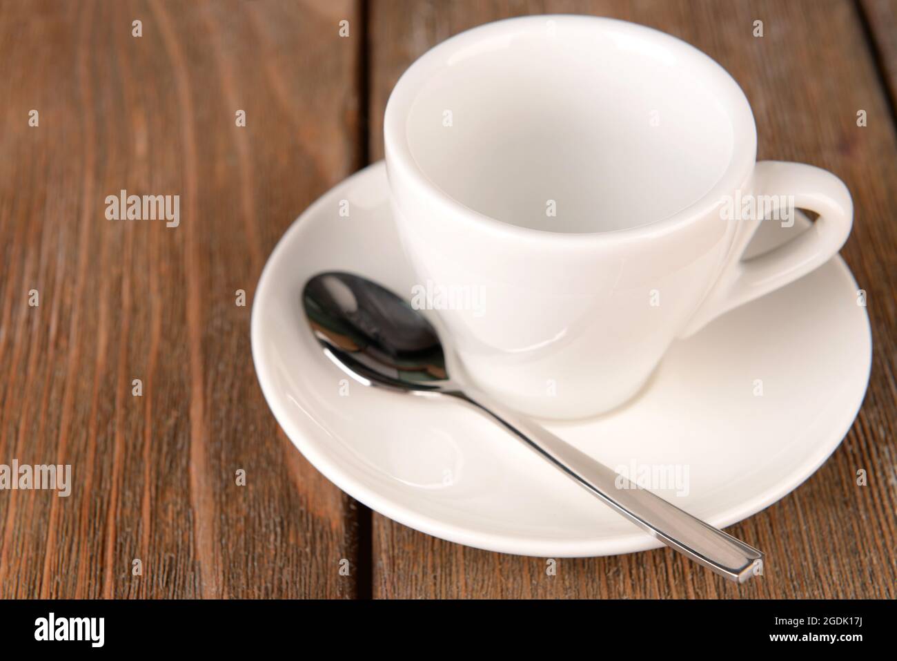 Simple tea cup saucer hi-res stock photography and images - Page 14 - Alamy
