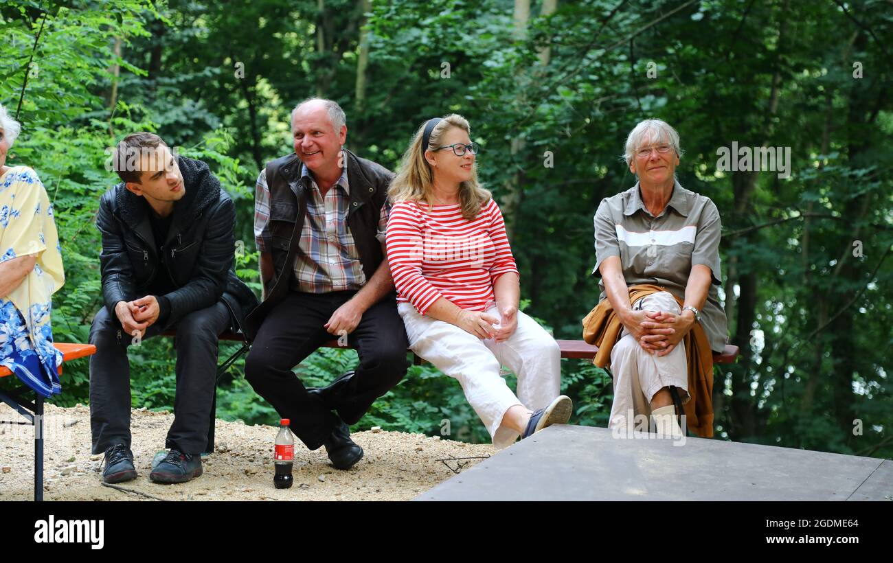 Sven Hammer und Catrin Hammer bei der ersten Kulturveranstaltung am  Weinberghaus. Görlitz, 13.08.2021 Stock Photo - Alamy