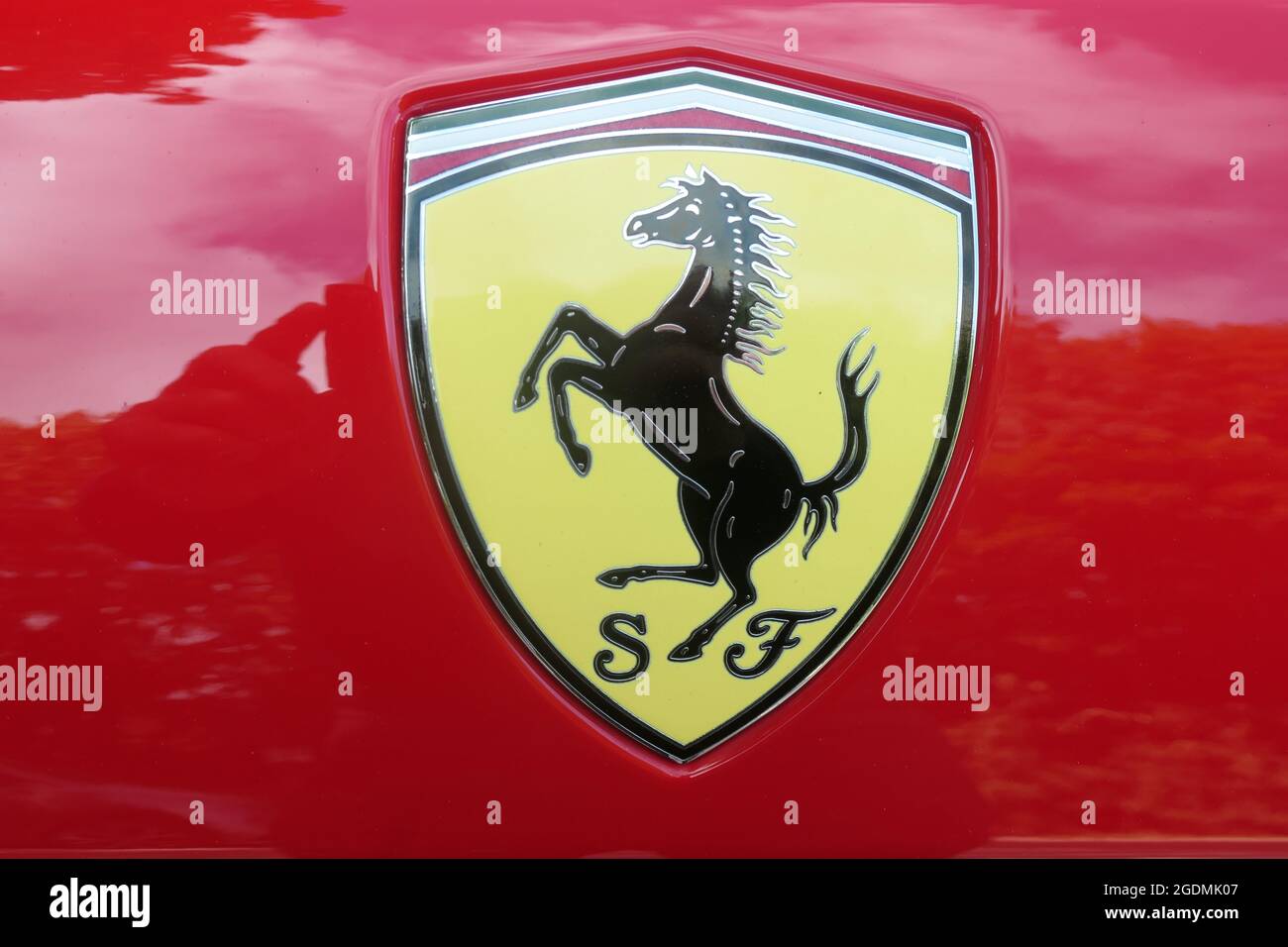Iconic ferrari badge hi-res stock photography and images - Alamy