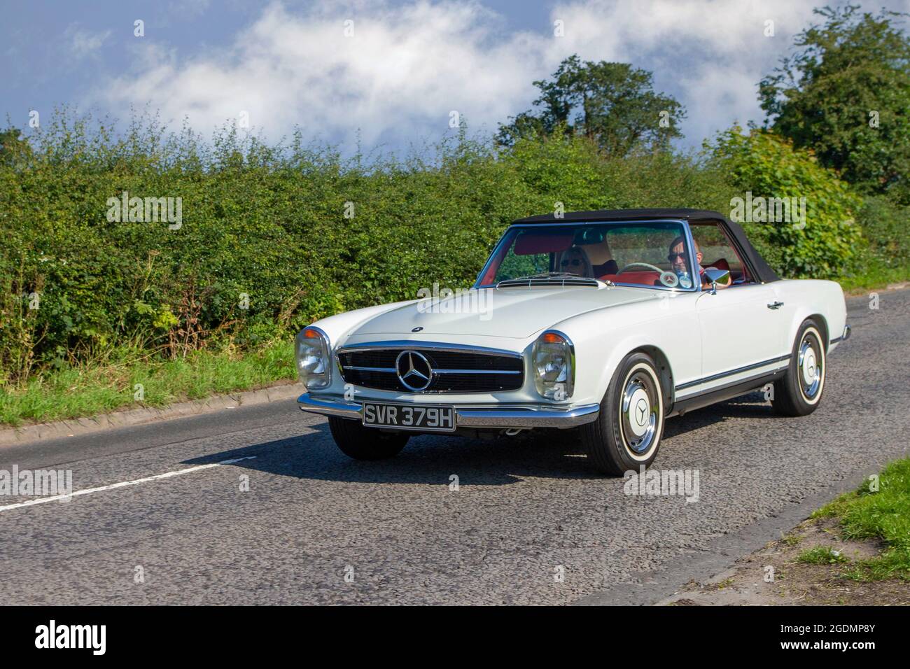 Mercedes Benz Sl High Resolution Stock Photography And Images Alamy