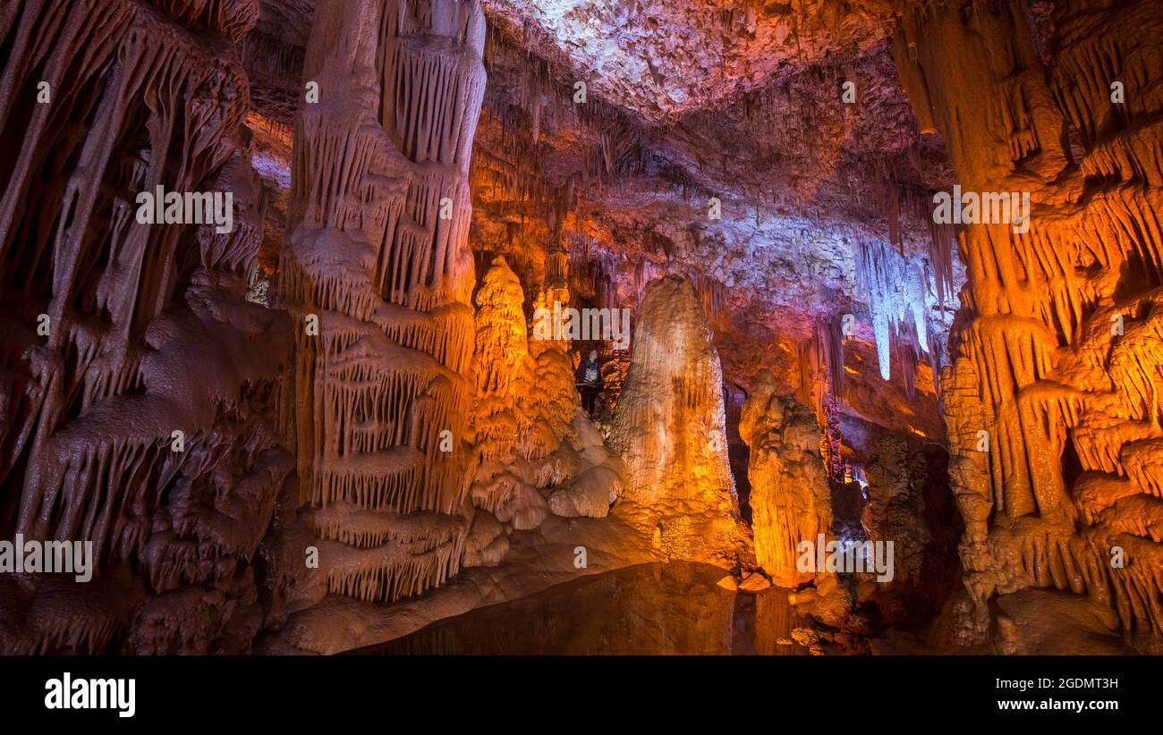 The Avshalom Stalactite Cave Nature Reserve (also called Soreq Cave) 82-meter-long, 60-meter-wide cave is on the western slopes of the Judean Hills ou Stock Photo