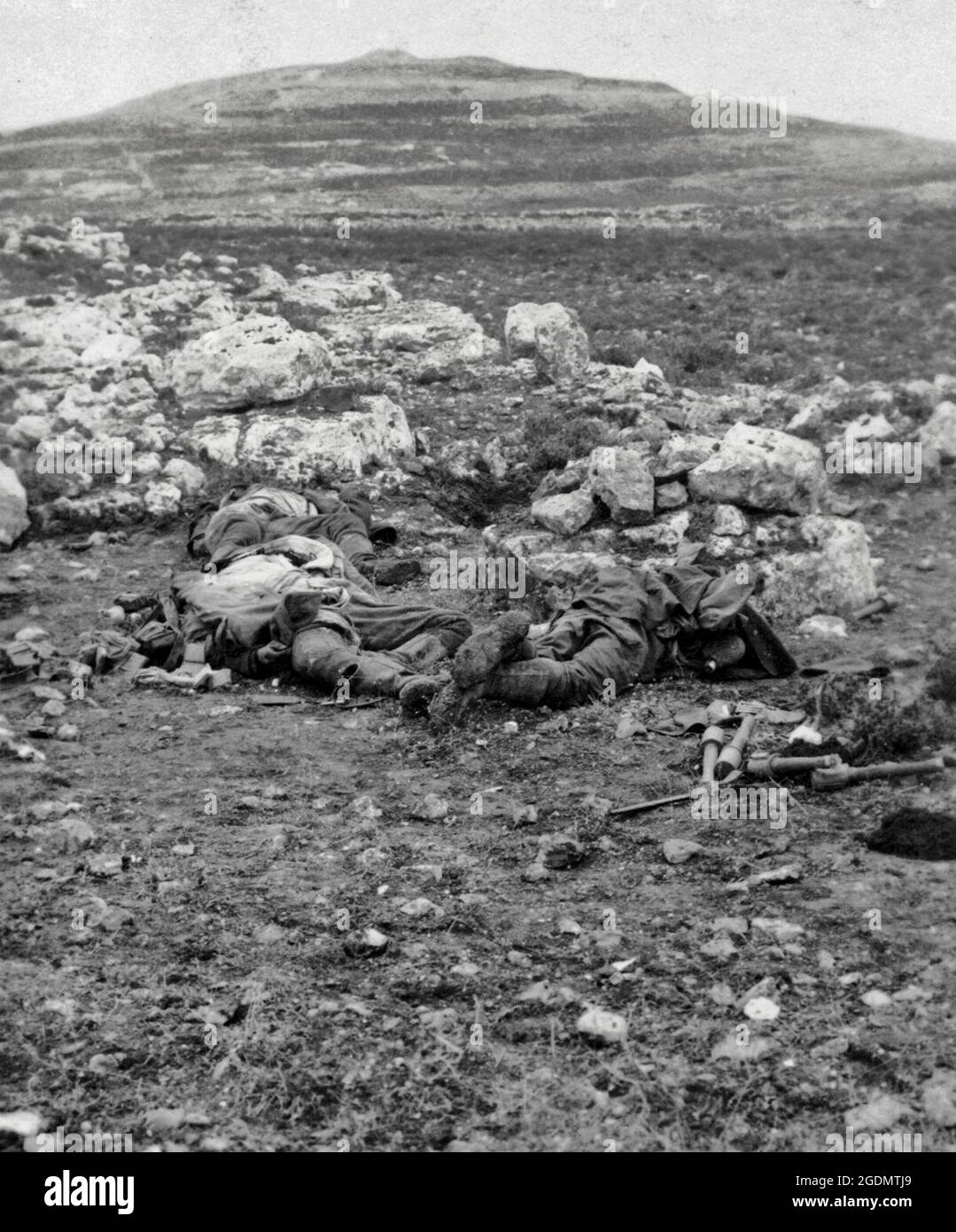 Turkish dead at Tell el Ful in 1917 Stock Photo