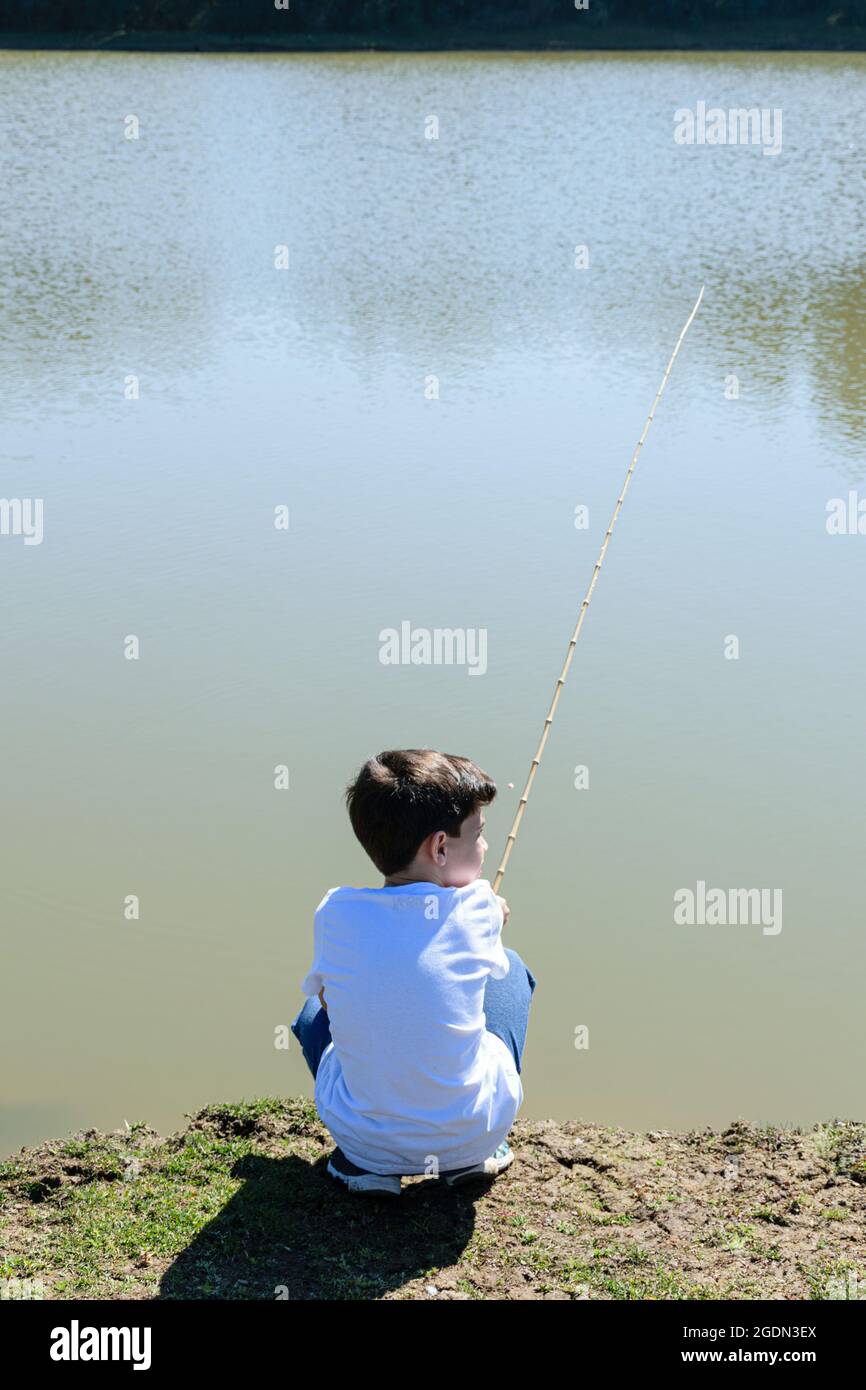 Kid fishing on lake hi-res stock photography and images - Page 2