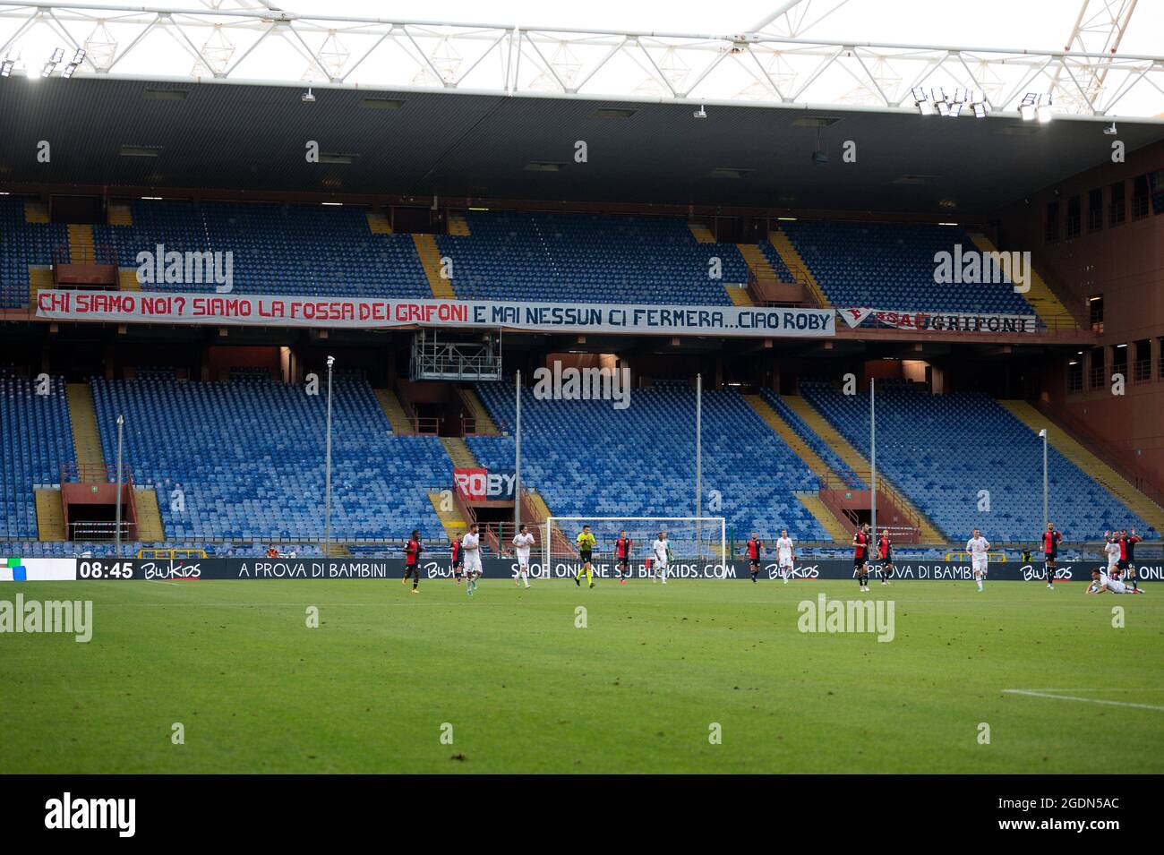 Genoa, Italy. 13 August 2021. A banner for the death of Roberto Scotto leader of 'Fossa dei Grifoni' ultras group is displayed during the Coppa Italia football match between Genoa CFC and AC Perugia. Genoa CFC won 3-2 over AC Perugia. Credit: Nicolò Campo/Alamy Live News Stock Photo