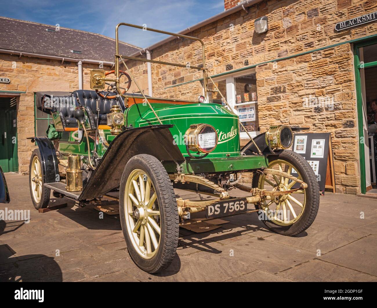 1911 Stanley Steamer at Classic Car Show at Elsecar Heritage Centre, Barnsley, South Yorkshire. Stock Photo