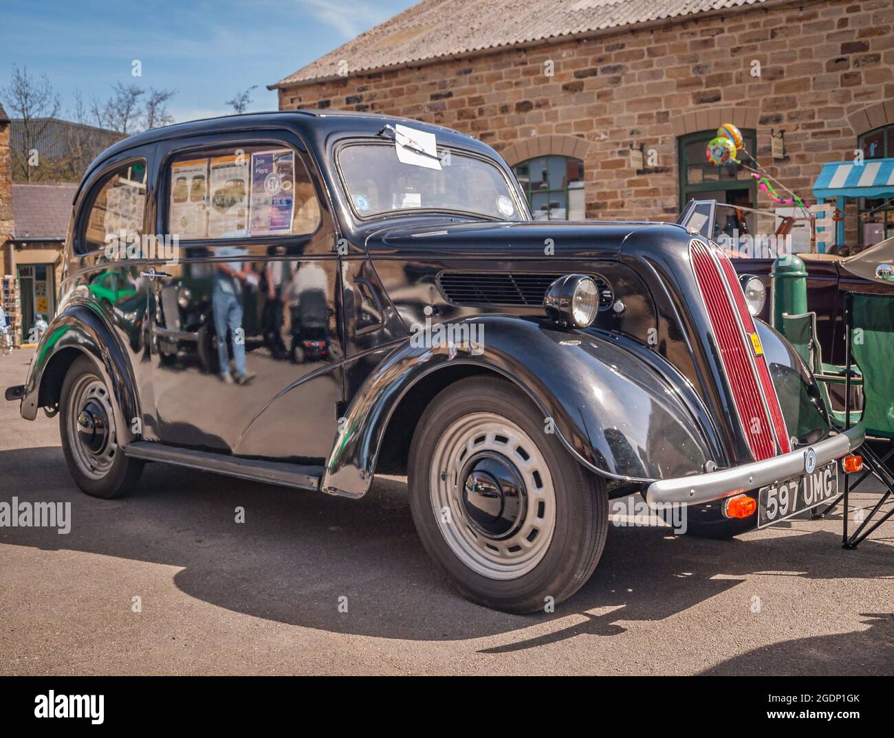 597UMG - 1954 Ford Popular 103E 4-Cylinder 1172cc Stock Photo