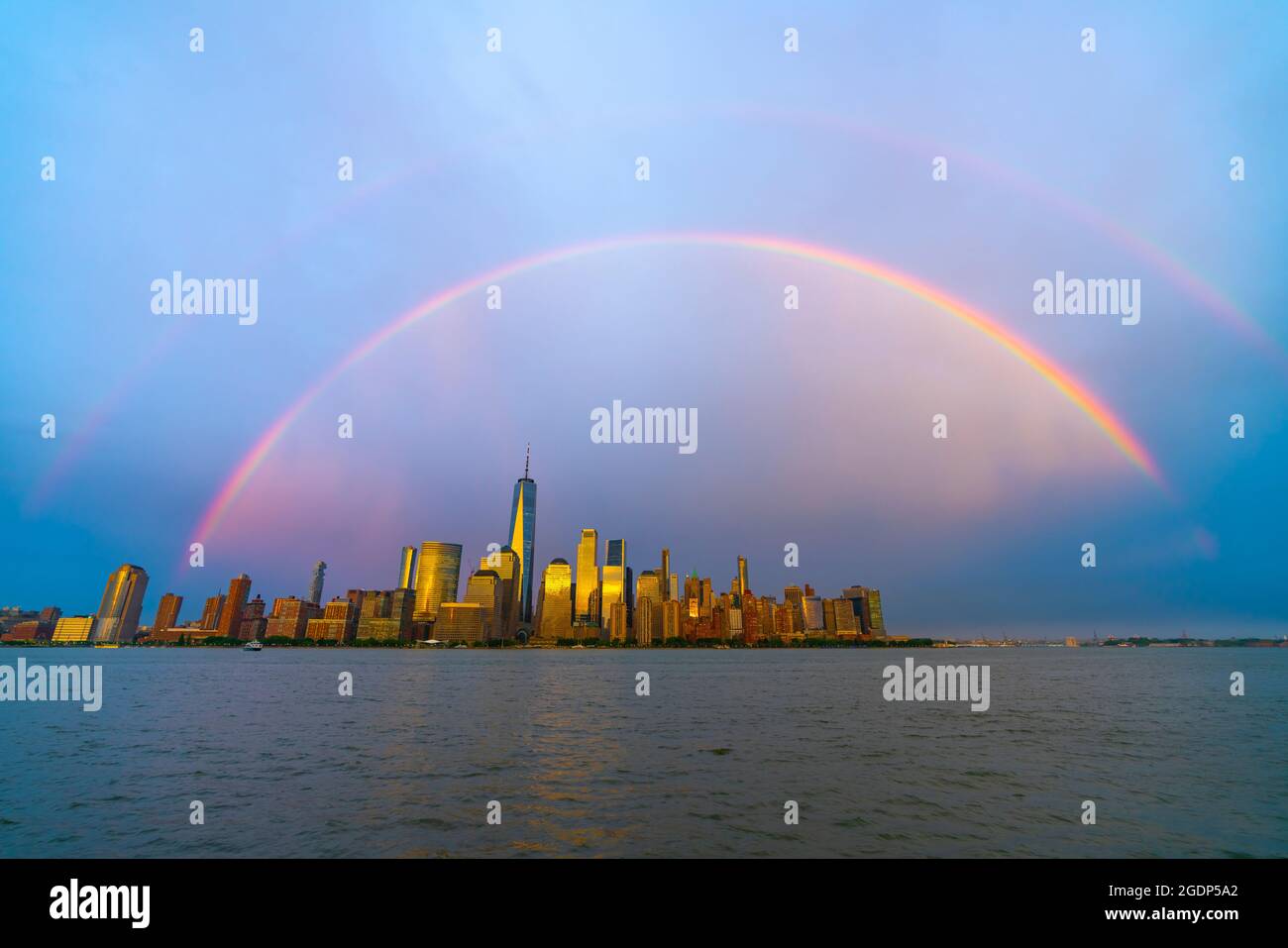 Rainbow appears over the Lower Manhattan skyscraper after the ...