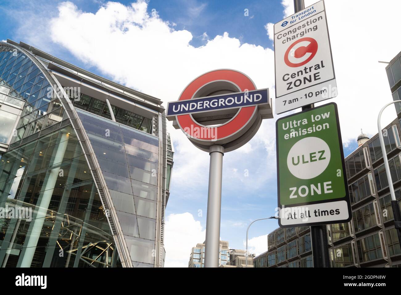 Congestion charging zone and Ultra Low Emission Zone Ulez, Victoria Stock Photo