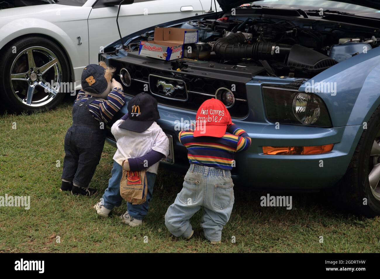 Classic car show at a restored Sinclair station on Old Route 66, Ash