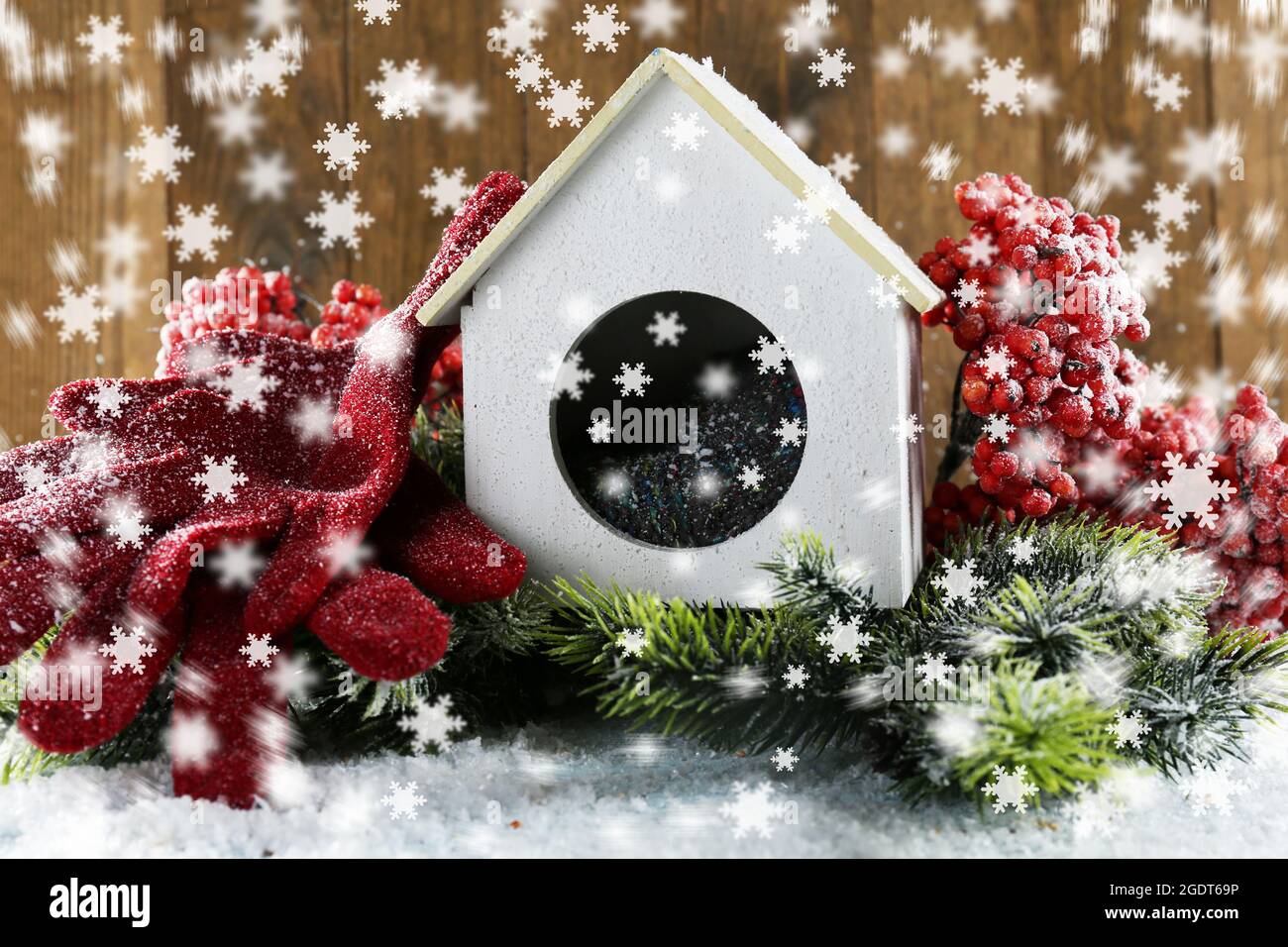 Handmade birdhouse in winter Stock Photo Alamy