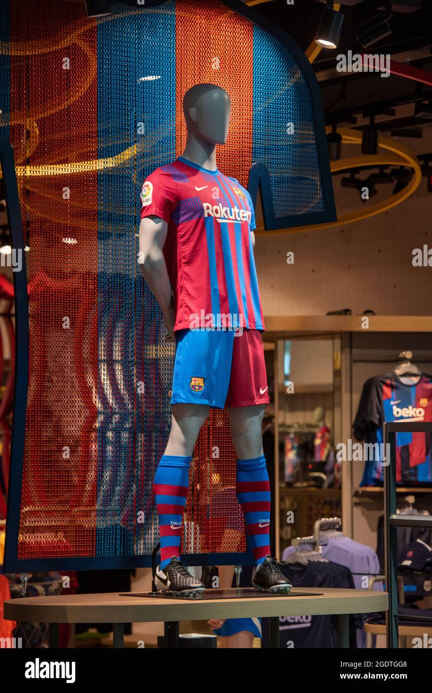 Barcelona, Spain: 2021 August 12: FC Barcelona 2021 2022 kit in the  official store at Aeopuerto de Barcelona El Prat in summer 2021 Stock Photo  - Alamy