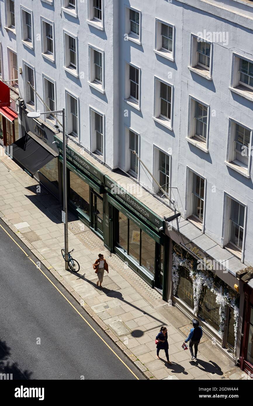 photo John Angerson. The shopping street of Fulham Road, SW3, London. Shot from above. There are numerous antique dealers and interior furnishing. Stock Photo