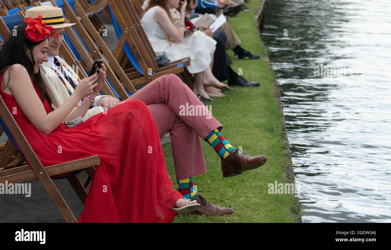 Henley regatta spectators hi-res stock photography and images - Alamy