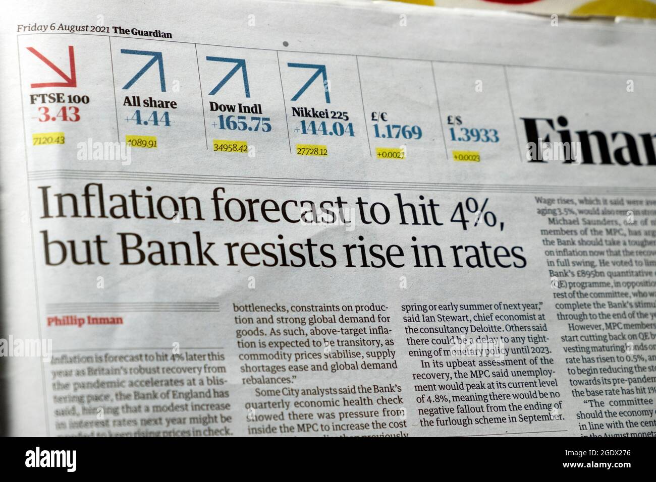 "Inflation forecast to hit 4%, but Bank resists rise in rates" Guardian Financial newspaper headline on Bamk of England article 5 August 2021 UK Stock Photo