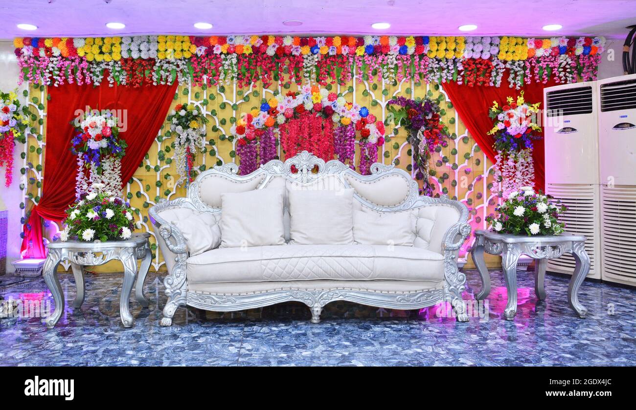 Marriage stage background hi-res stock photography and images - Alamy