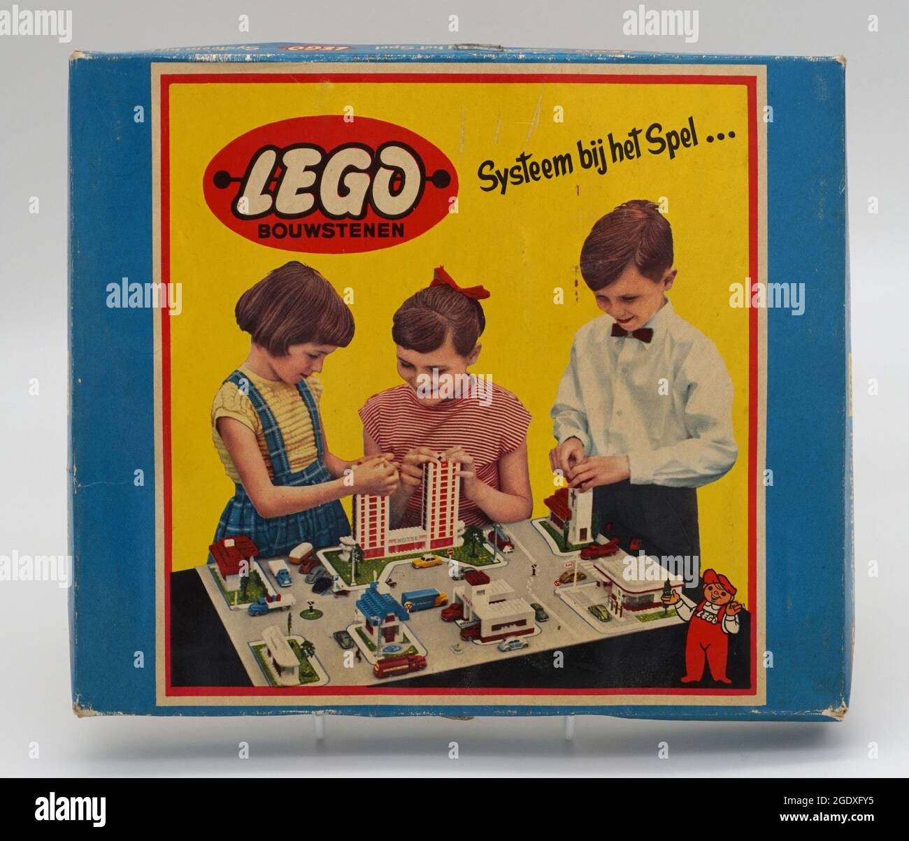 Lego building bricks. Early 1958 box design, unique to Holland. Early Lego  box set. Launched in 1953 as Lego, the design was strengthened in 1958 with  the hollow tubes underneath to help