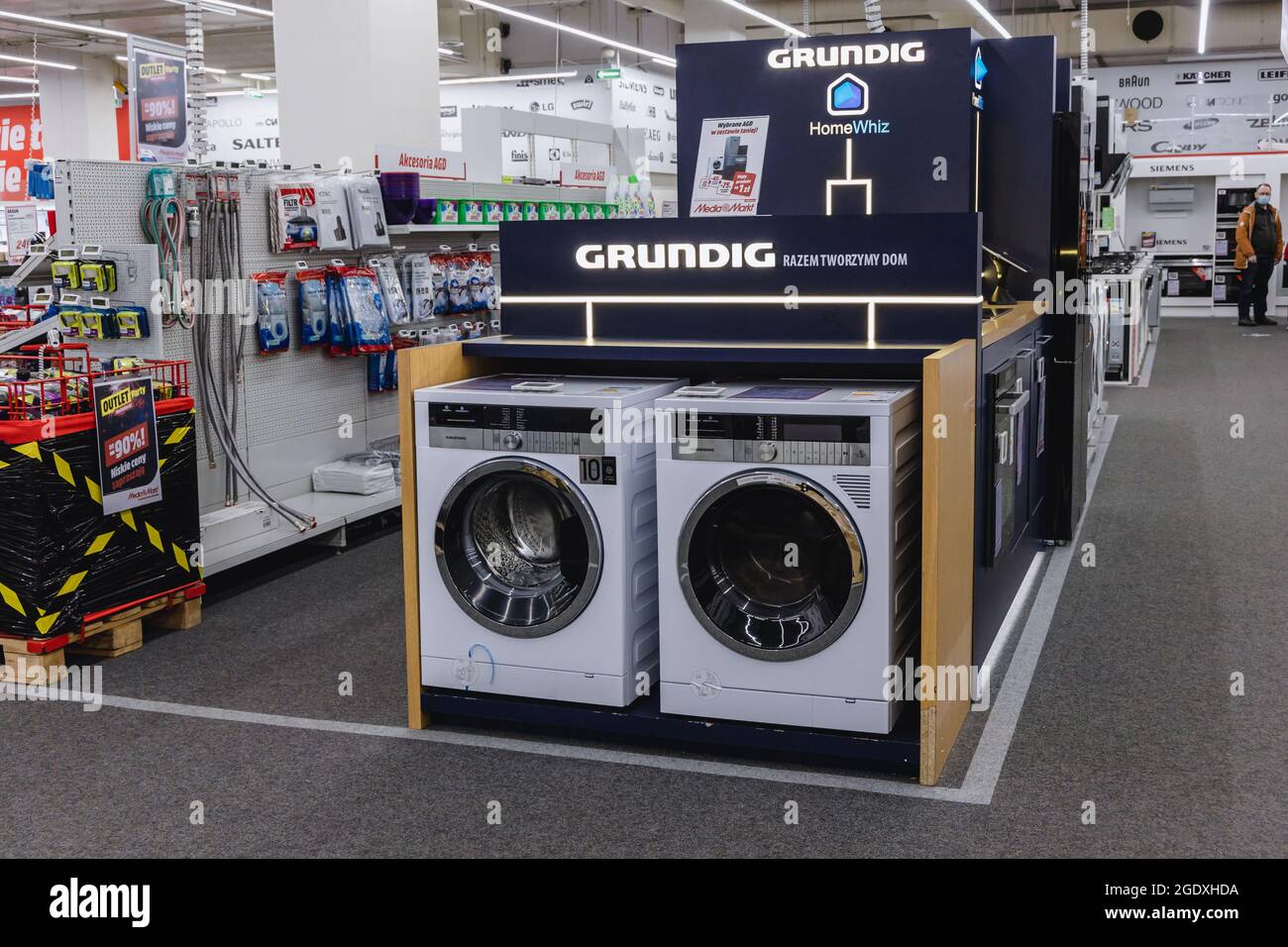 Page 3 - Washing Machines Shop High Resolution Stock Photography and Images  - Alamy