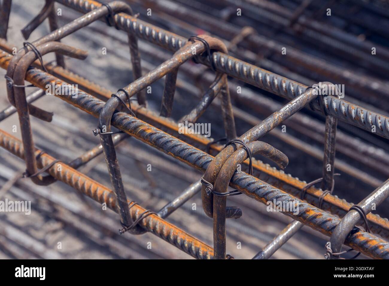 Rebar texture. Reinforcement steel rod. Rusty rebar for concrete pouring. Steel  reinforcement bars. Construction rebar steel work reinforcement. Close  Stock Photo - Alamy