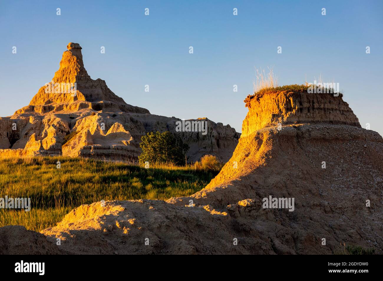 SD00399-00.....SOUTH DAKOTA - Eroded buttes near the Castle Trail turnout, Badlands National Park. Stock Photo