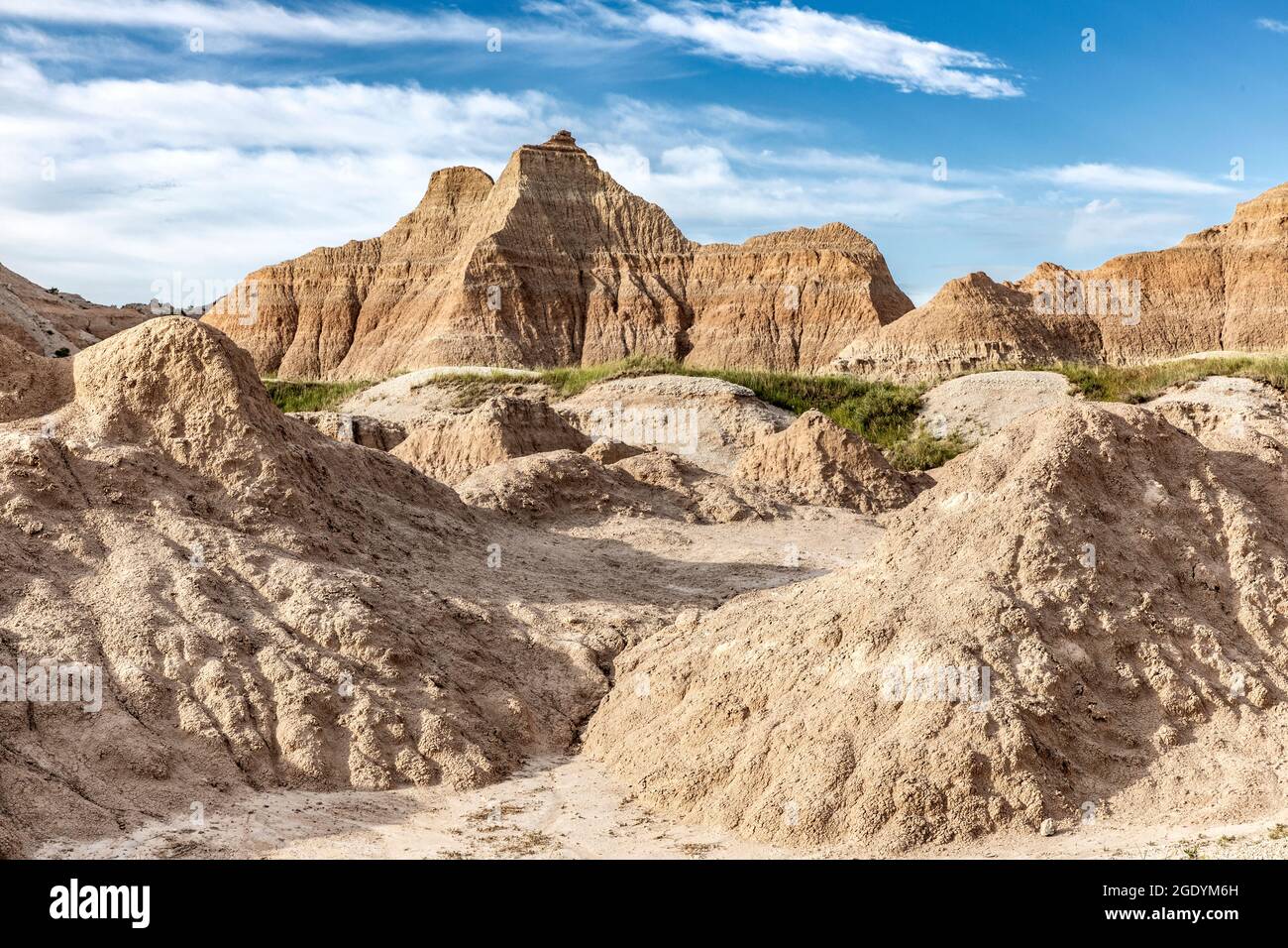 SD00471-00....SOUTH DAKOTA - Buttes near Fossil Exhibit Trail in Badlands National Park. Stock Photo