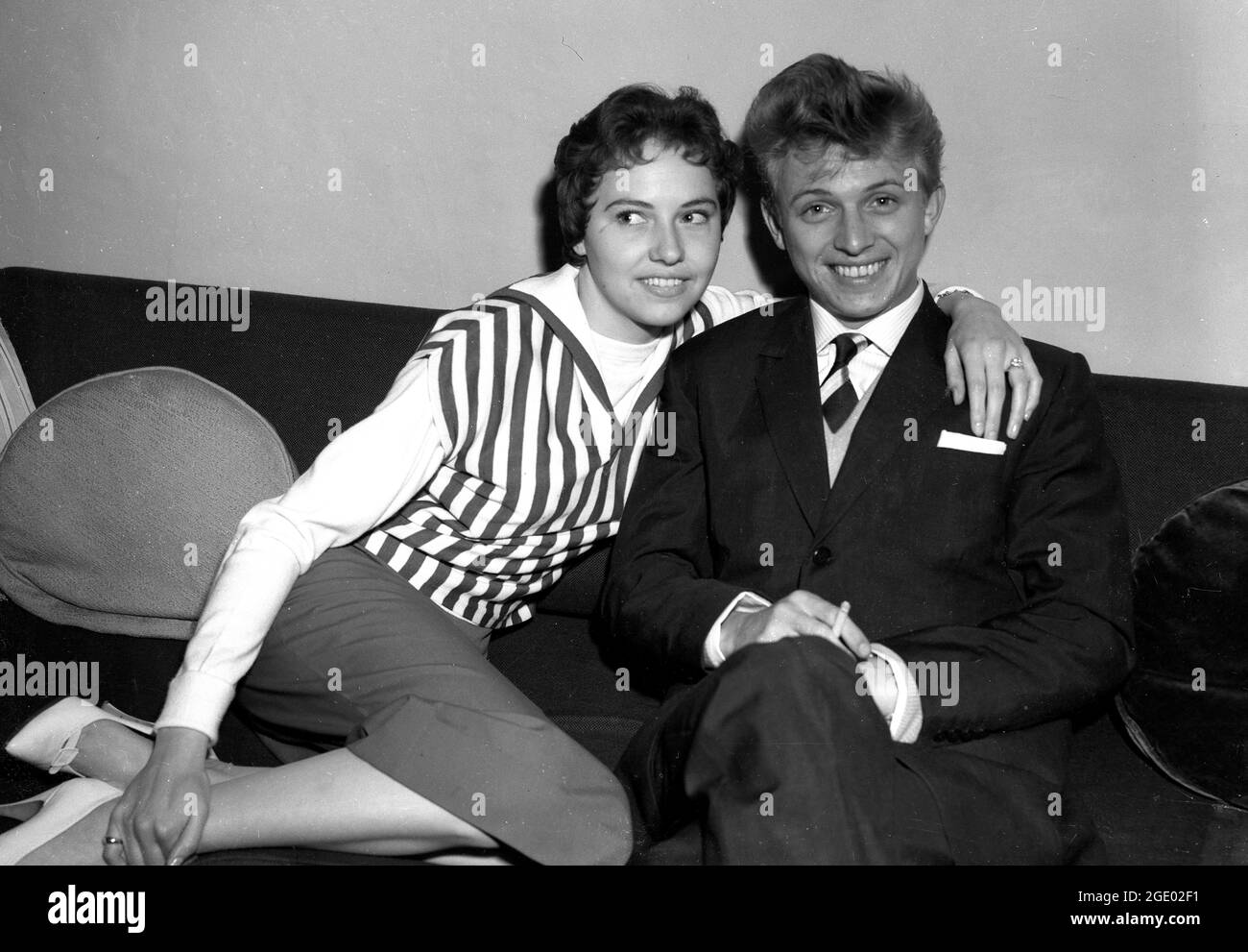 Tommy Steele and his wife Ann Donoghue in 1960 Stock Photo