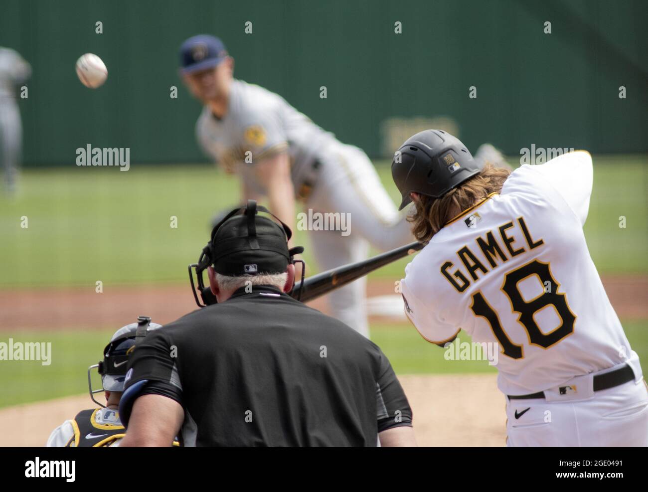 Pittsburgh, United States. 15th Aug, 2021. Pittsburgh Pirates left fielder Ben Gamel (18) fouls away a Milwaukee Brewers starting pitcher Eric Lauer (52) pitch in the first inning at PNC Park on Sunday, August 15, 2021 in Pittsburgh. Photo by Archie Carpenter/UPI Credit: UPI/Alamy Live News Stock Photo