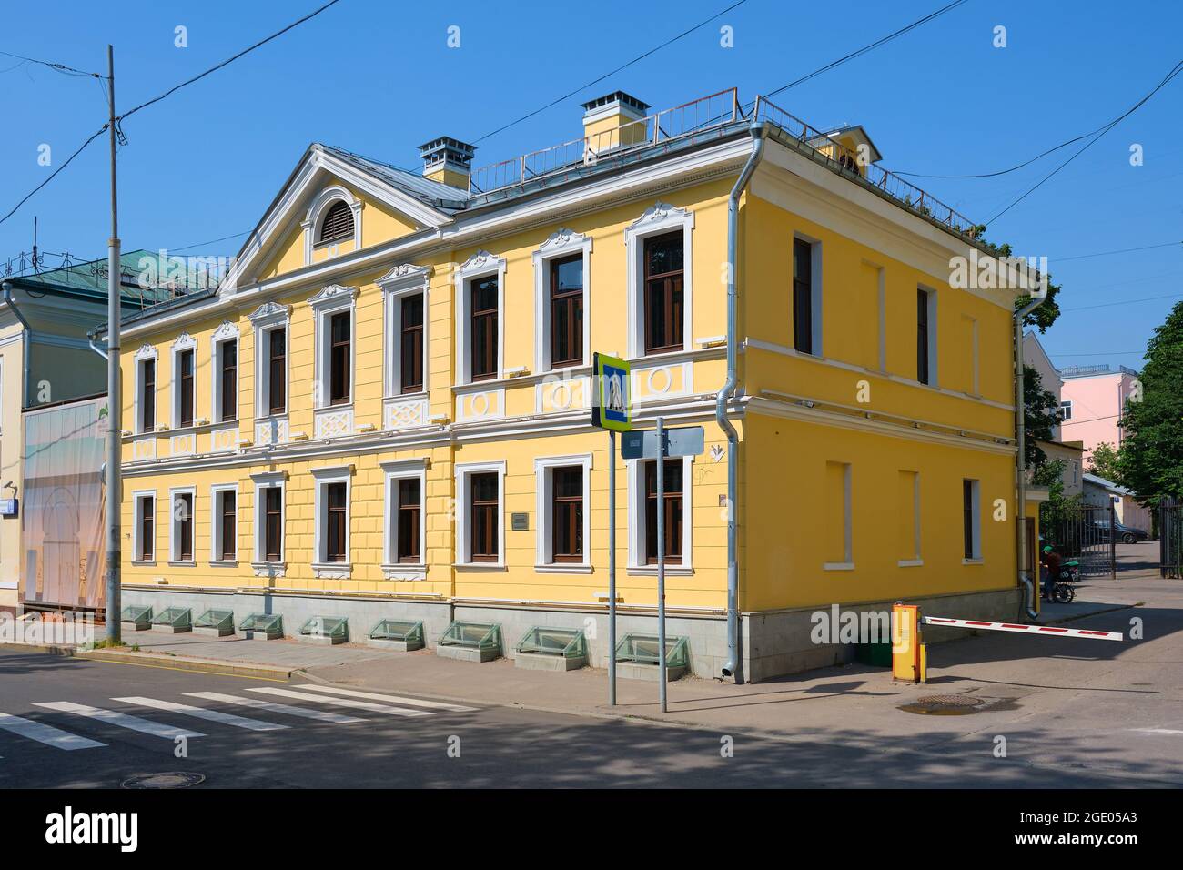 Old municipal dwelling house, built in 1917, an object of cultural heritage: Moscow, Russia - 09 August, 2021 Stock Photo