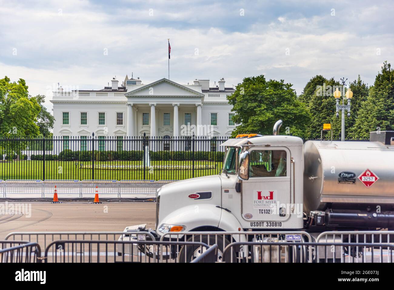 WASHINGTON DC, USA - AUGUST 14, 2021: Road works at the White House in Washington D.C., USA Stock Photo